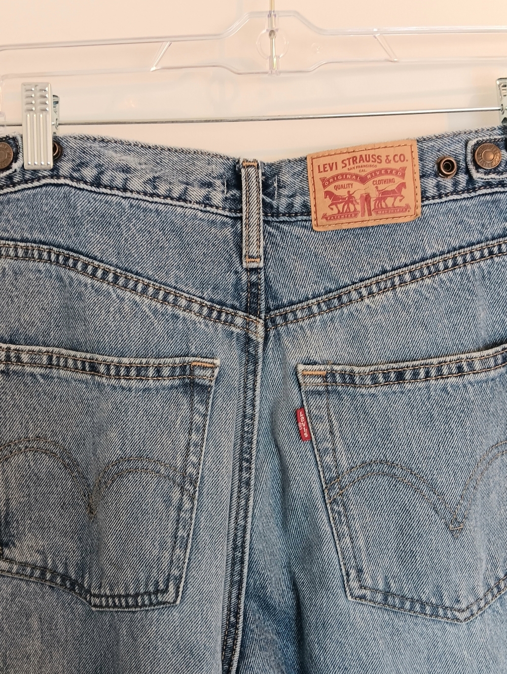 Levi's Cinch Barrel Jeans Med/light-wash High-rise Super Soft 28W 32L Comfy 90s - Picture 7 of 11
